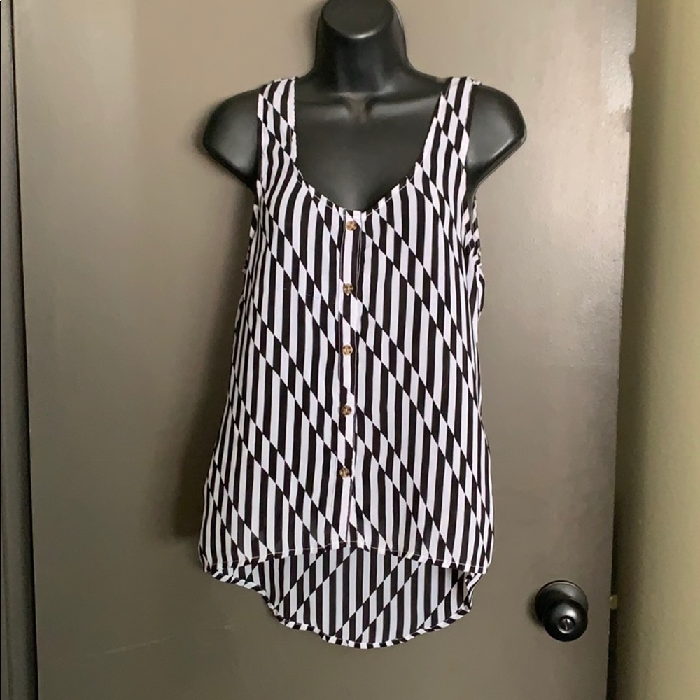 VOLCOM size S black/white checkered tank top